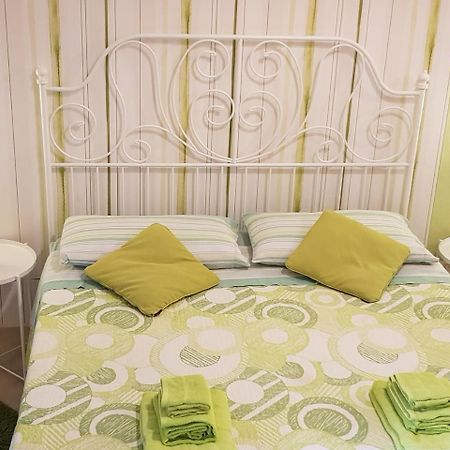 Apartment In Salerno Centro Bagian luar foto